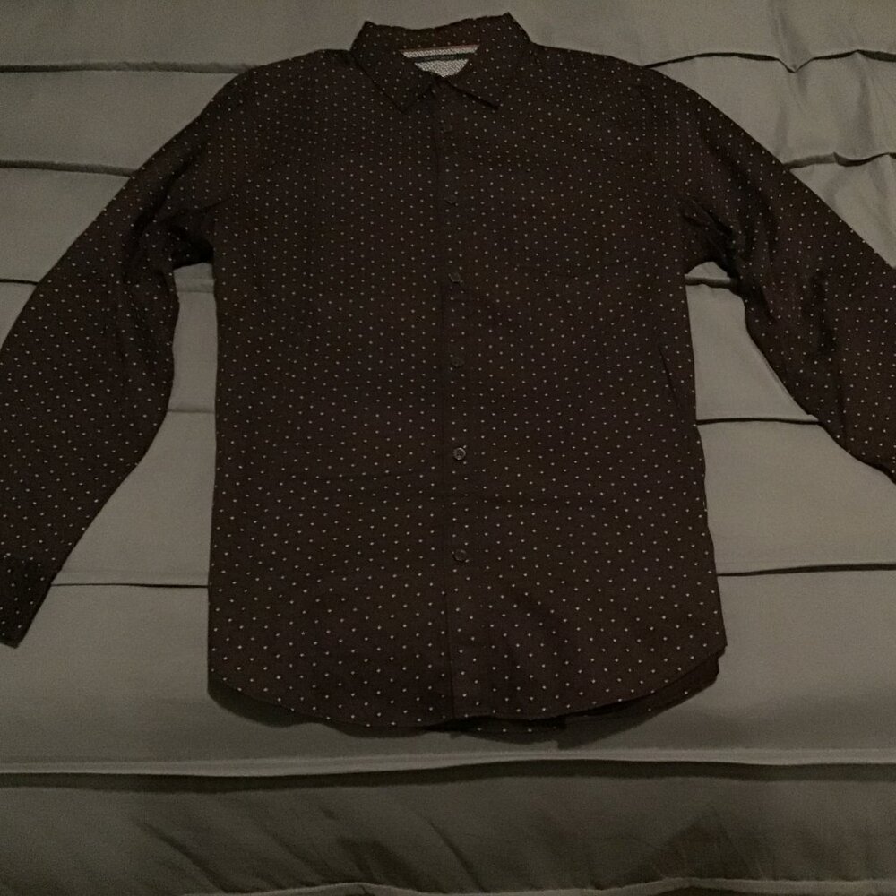 Perry Ellis Men’s Dress Shirt – Burgundy Pattern – Size L/G – 100% Cotton